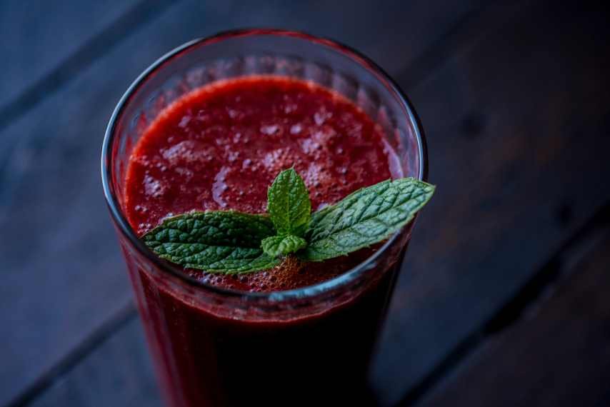A berry blast smoothie depicting the Power of Vegan Smoothies for Weight Loss